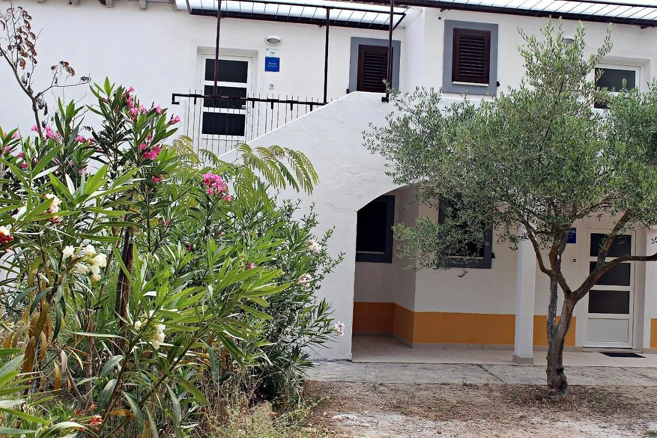 Apartments With A Parking Space Nerezine, Losinj - 15768